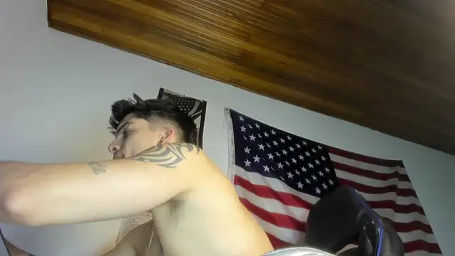 charlie_hotxxx webcam