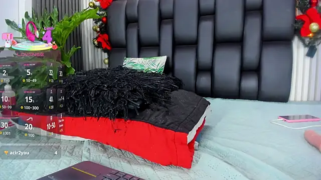 pamelaanderson_2 - PamelaAnderson_2's free webcam - UK Sex Cams