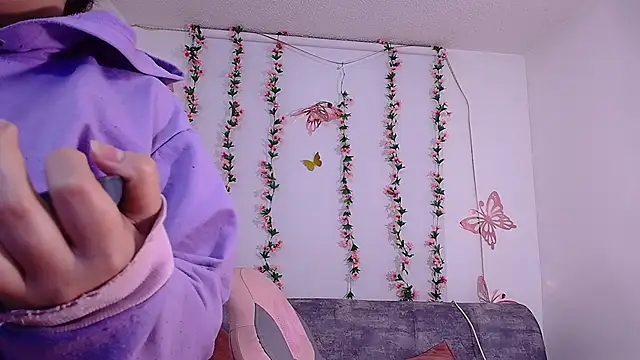 danagh_ - Danagh_'s free webcam - UK Sex Cams