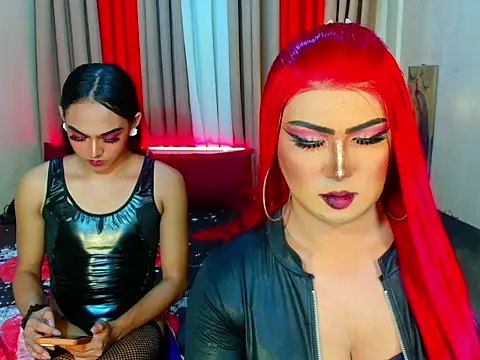 02HornyCumTrans webcam