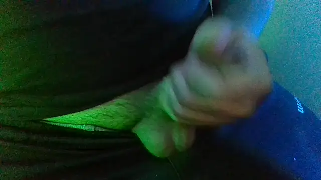 Kerrry_Caverga webcam