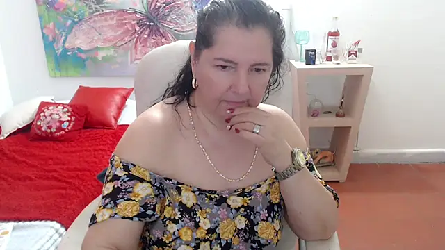 Leonela (Leonela_69)