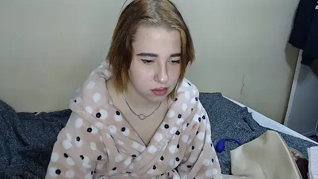 Gussie_Bridie webcam