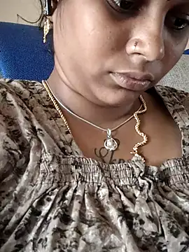 sweetqueen143 webcam