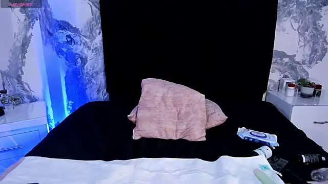 lilithDraven_ webcam