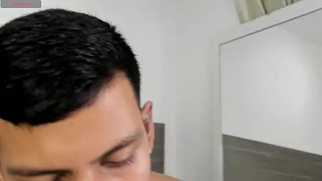 Andrew_sanders68 webcam