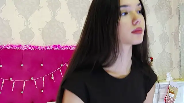 alexisdevine (F teen) - finger in panties/tease kitty