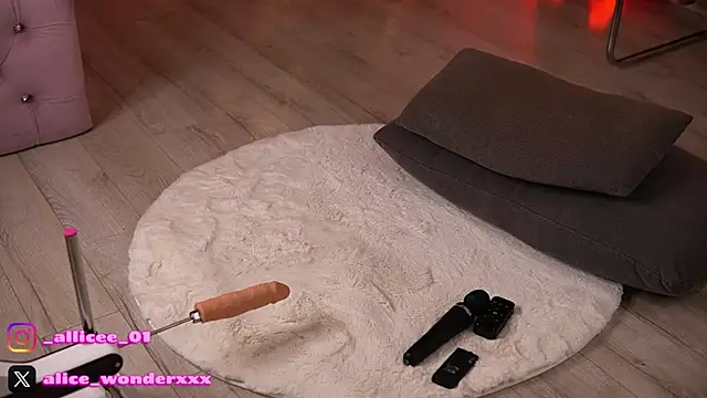 vanessasimon - VanessaSimon's free webcam - UK Sex Cams