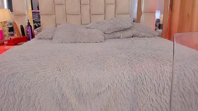 PAULETEJOHNSON webcam