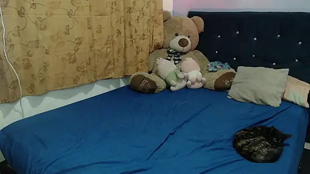 ANGELIQUE_KLANE webcam