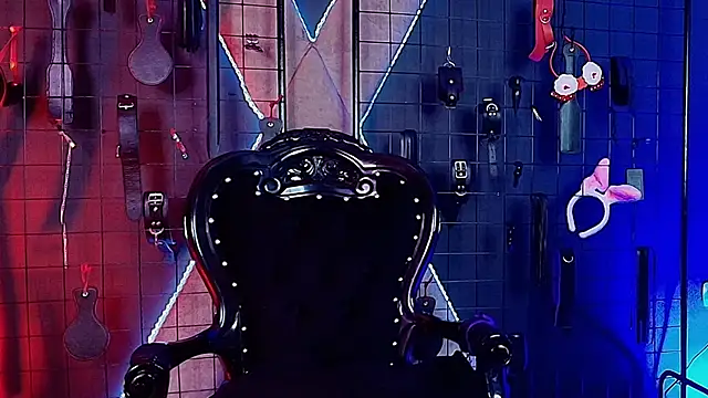 mranii_queen_bdsm_ webcam