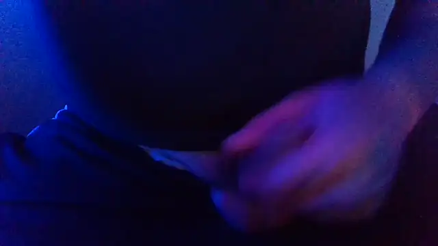 Kerrry_Caverga webcam