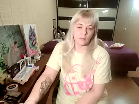 Lia_Laguna77 webcam