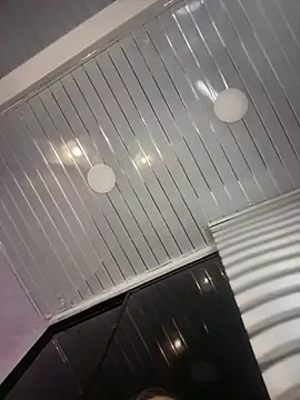 riri_brunnete webcam