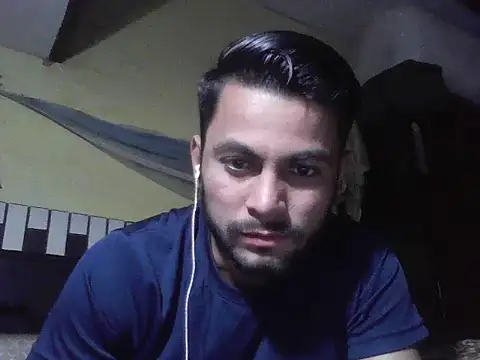 Stubborndesiboy webcam
