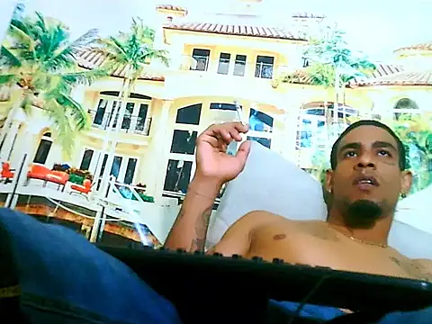 IndianMuscle69 webcam