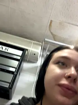 AlishaOfThorns webcam