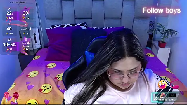 evelin_zaens - Evelin_zaens's free webcam - UK Sex Cams