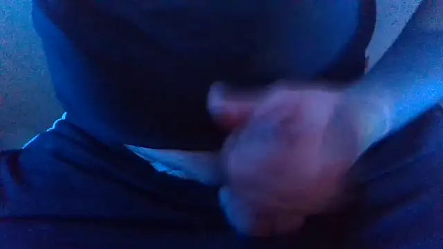 Kerrry_Caverga webcam