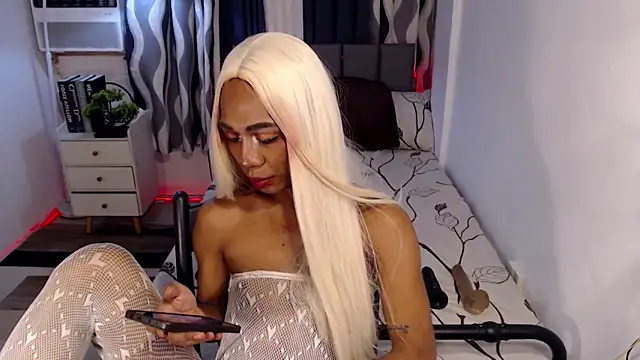 TsBlackHORSECOCKcalix webcam