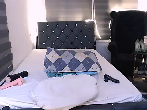 sylvannia_cumslut webcam