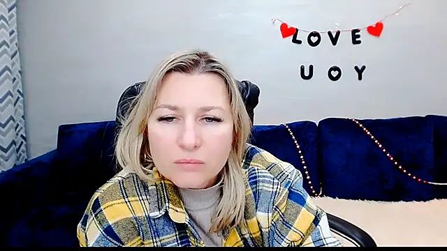 Incredible_Ariela webcam