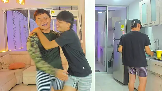 Houseofwarrios webcam