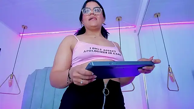 ScarlettWhitmore webcam