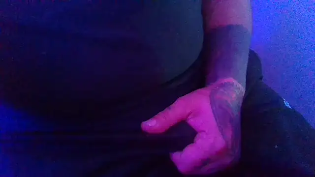 Kerrry_Caverga webcam