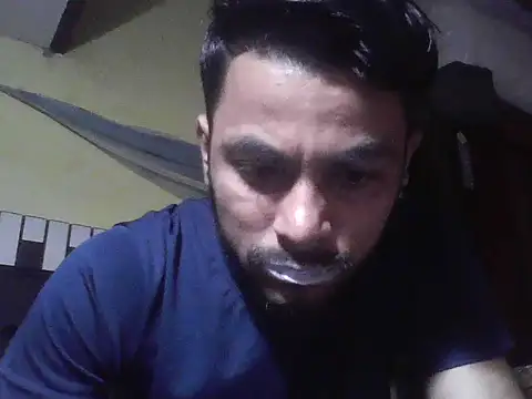 Stubborndesiboy webcam