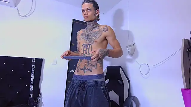 hot_man05 webcam