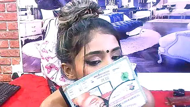 IndianSexySlender webcam