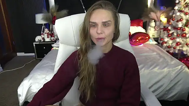 Kira Grayy (KiraGrayy)