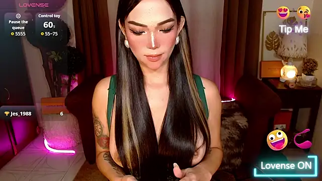 MouthWatering_Ayesha webcam