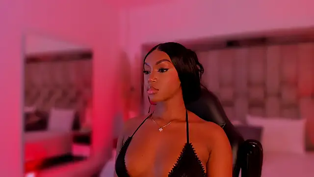 ChaynnaCooper webcam