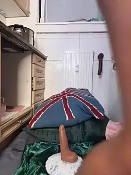 Squirt-Fuck-Queen webcam