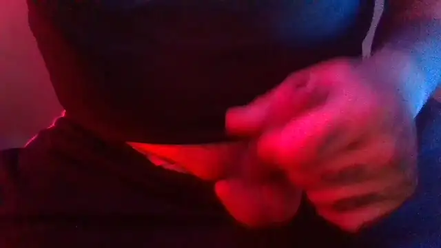 Kerrry_Caverga webcam