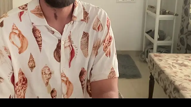 MakeMeAwareAah webcam