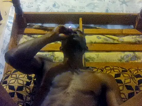 LookingLover34 webcam