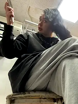 AlishaOfThorns webcam