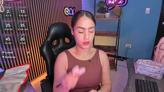 emily_roberts1 webcam