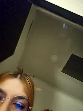 Webcam Model (mila_curvy)  is live.Free join now!