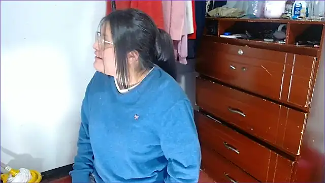 hairy_pussywet webcam