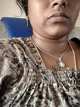 sweetqueen143 webcam