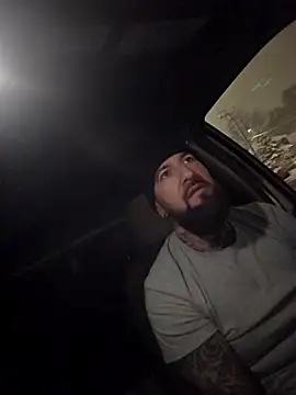 Beardedtattood webcam