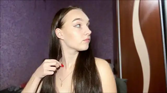 YahairaDuracher webcam