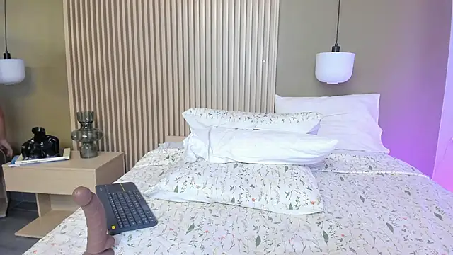 _VictoriaCollins_ webcam