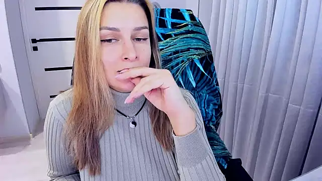AlexiaDarren webcam