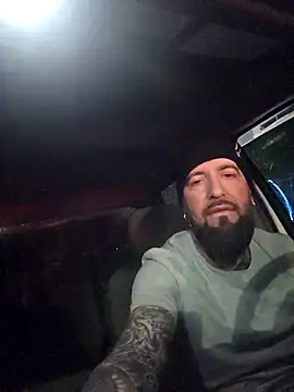 Beardedtattood Live Webcam on Stripchat