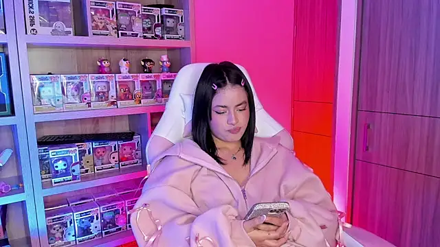 victoria_se (F young) - sexy dance get naked